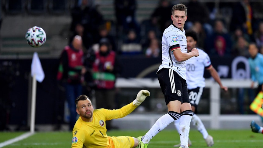 Matthias Ginter von Borussia Mönchengladbach hat das „Tor des Jahres 2019“ des DFB erzielt.