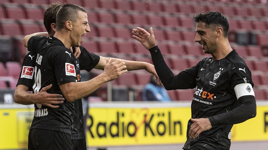 Stefan Lainer (l.) traf am Samstag zum zwischenzeitlichen 2:0 für Borussia Mönchengladbach.