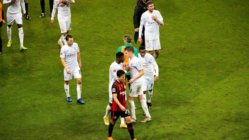 Das Team von Borussia Mönchengladbach erkämpfte sich durch zwei Last-Minute-Treffer von Lars Stindl noch ein 3:3 bei Eintracht Frankfurt.