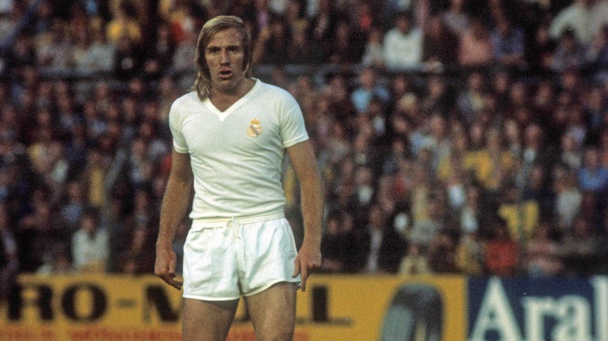 Mittelfeldstar Günter Netzer im Jahre 1973 im Trikot des spanischen Ausnahme-Klubs Real Madrid.