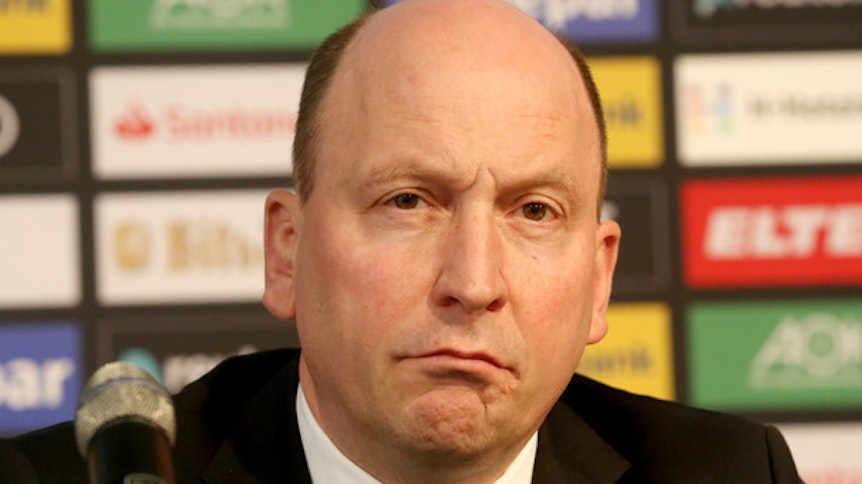 Borussia-Geschäftsführer Stephan Schippers hat sich erstmals seit der Pressekonferenz vor dem Derby gegen Köln ausführlich geäußert.