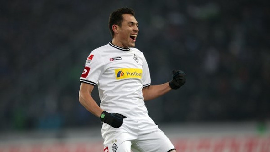 Juan Arango bejubelt eines seiner Tore für Borussia Mönchengladbach.
