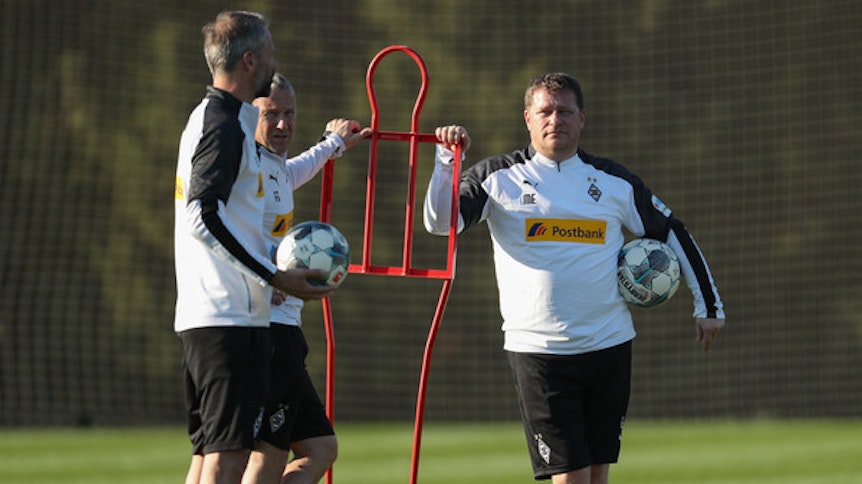 Trainer Marco Rose (links) und Manager Max Eberl (rechts) stehen wegen der Corona-Krise mit Borussia Mönchengladbach vor besonderen Herausforderungen auf dem Transfermarkt.