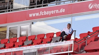 Max Eberl, Manager bei Borussia Mönchengladbach, hat jüngst zwei Niederlagen in Folge mit seinen Fohlen erleben müssen. Mitten im Kampf um die Königsklasse.