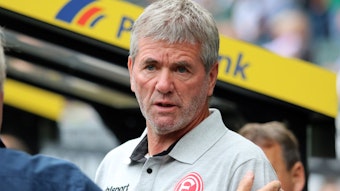 In der Bundesliga-Hinrunde erlebte Friedhelm Funkel als Trainer der Düsseldorfer Fortuna eine bittere 1:2-Pleite im Gladbacher Borussia-Park.