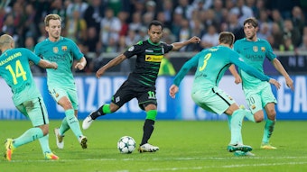 Einen seiner besten Auftritte für Borussia Mönchengladbach hatte Raffael (M.) in der Champions League gegen den FC Barcelona.