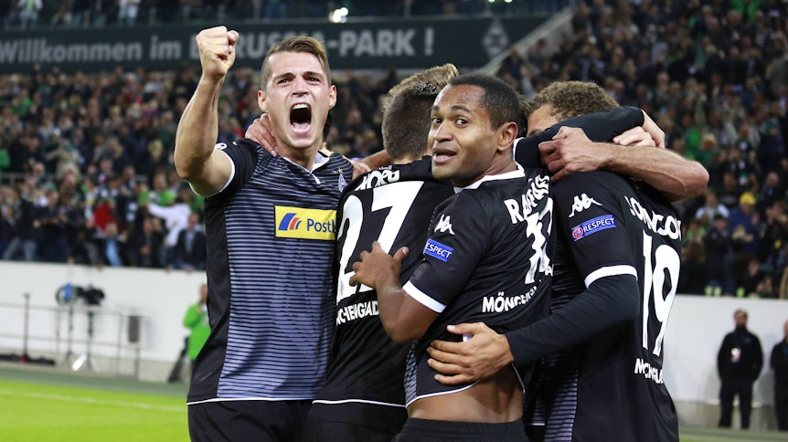 Beim ersten Champions-League-Auftritt 2015 trug Borussia Mönchengladbach ebenfalls schwarze Trikots.