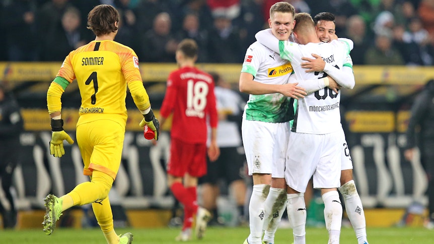 Yann Sommer, Matthias Ginter, Nico Elvedi und Ramy Bensebaini (v.l.n.r.) könnten in der Vorbereitung mit ihren jeweiligen Nationalteams unterwegs sein und Borussia Mönchengladbach fehlen.