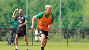 Borussias Jordan Beyer war in der vergangenen Spielzeit an den HSV ausgeliehen.