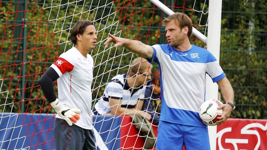 Borussias Schlussmann Yann Sommer und Torwart-Trainer Patrick Foletti arbeiten bei der Schweizer Nationalmannschaft eng zusammen.
