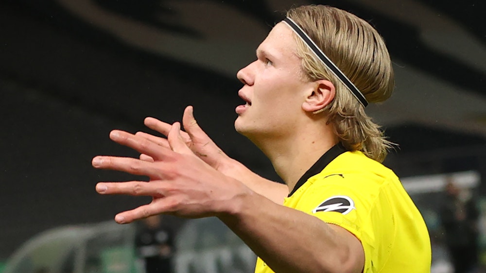Dortmunds Torschütze Erling Haaland feiert das Tor zum 0:2 gegen RB Leipzig.