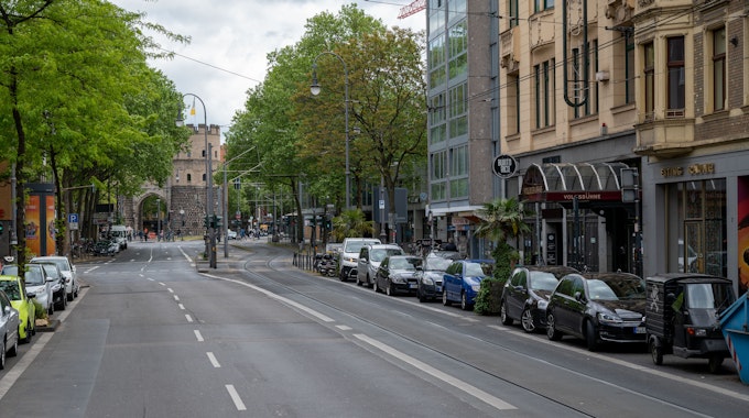 Aachener Straße in Köln mit Blick in Richtung Rudolfplatz.