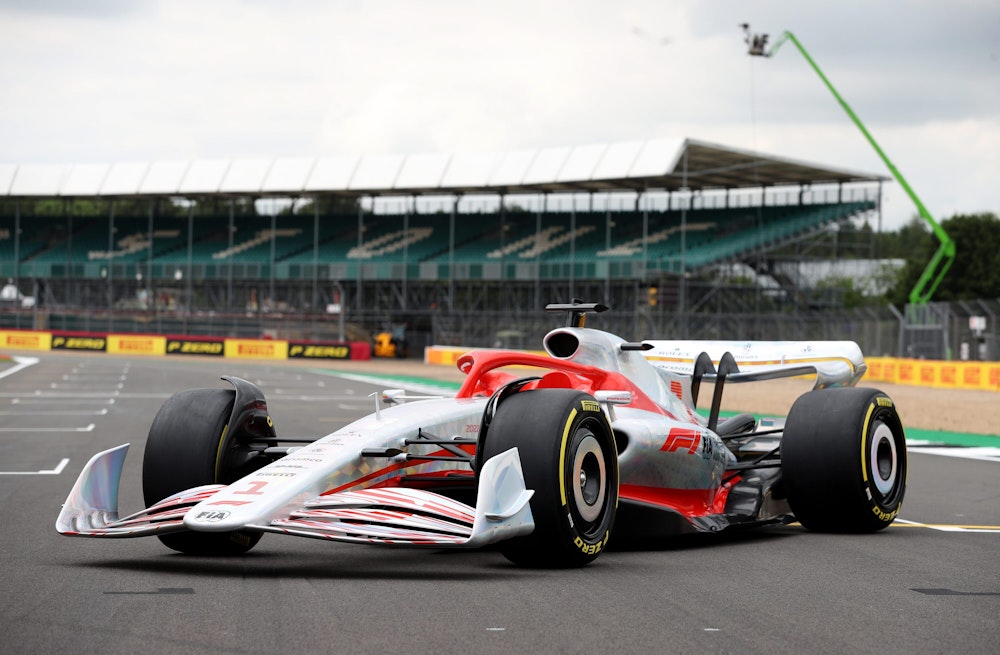 Der Prototyp des neuen Formel-1-Wagens steht auf dem Silverstone Circuit
