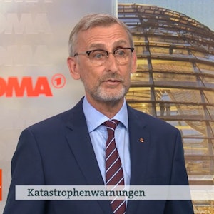 Armin Schuster, Präsident des Bundesamtes für Katastrophenschutz, spricht am 22. Juli 2021 im ARD Morgenmagazin über die Flutkatastrophe in NRW der Vorwoche