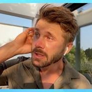 Thore Schölermann bricht beim TV-Interview in Tränen aus.