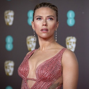Scarlett kommt am 2.2.2020 zu den Bafta Film Awards in London.