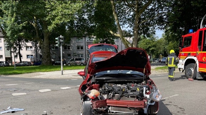 Bei einem Verkehrsunfall mit einem Rettungswagen sind am 30. Juli in Gelsenkirchen mehrere Personen verletzt worden.