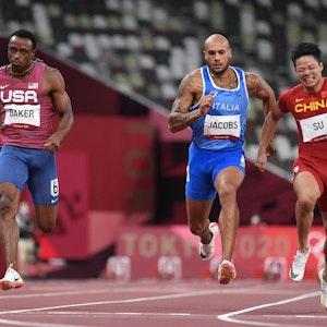Marcell Jacobs holt Gold über 100 Meter bei Olympia.