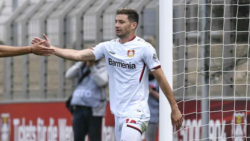  Lucas Alario verlängert seinen Vertrag bis 2024 bei Bayer Leverkusen.