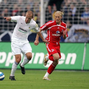 Tobias Werner spielt mit Carl Zeiss Jena gegen den 1. FC Köln.