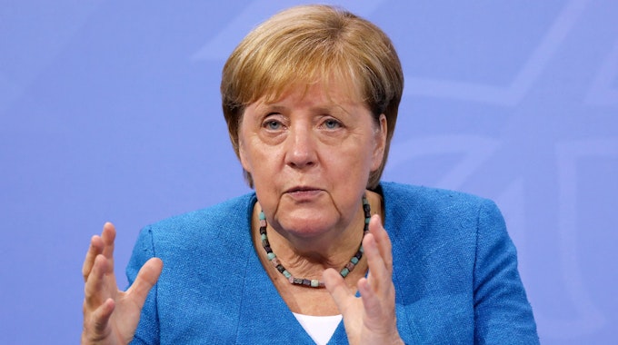 Bundeskanzlerin Angela Merkel (CDU) informiert bei einer Pressekonferenz am 10. August über die Ergebnisse des Corona-Gipfels von Bund und Ländern.