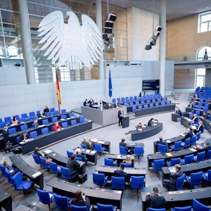 Der Bundestag hat das Maßnahmen-Pake beschlossen.