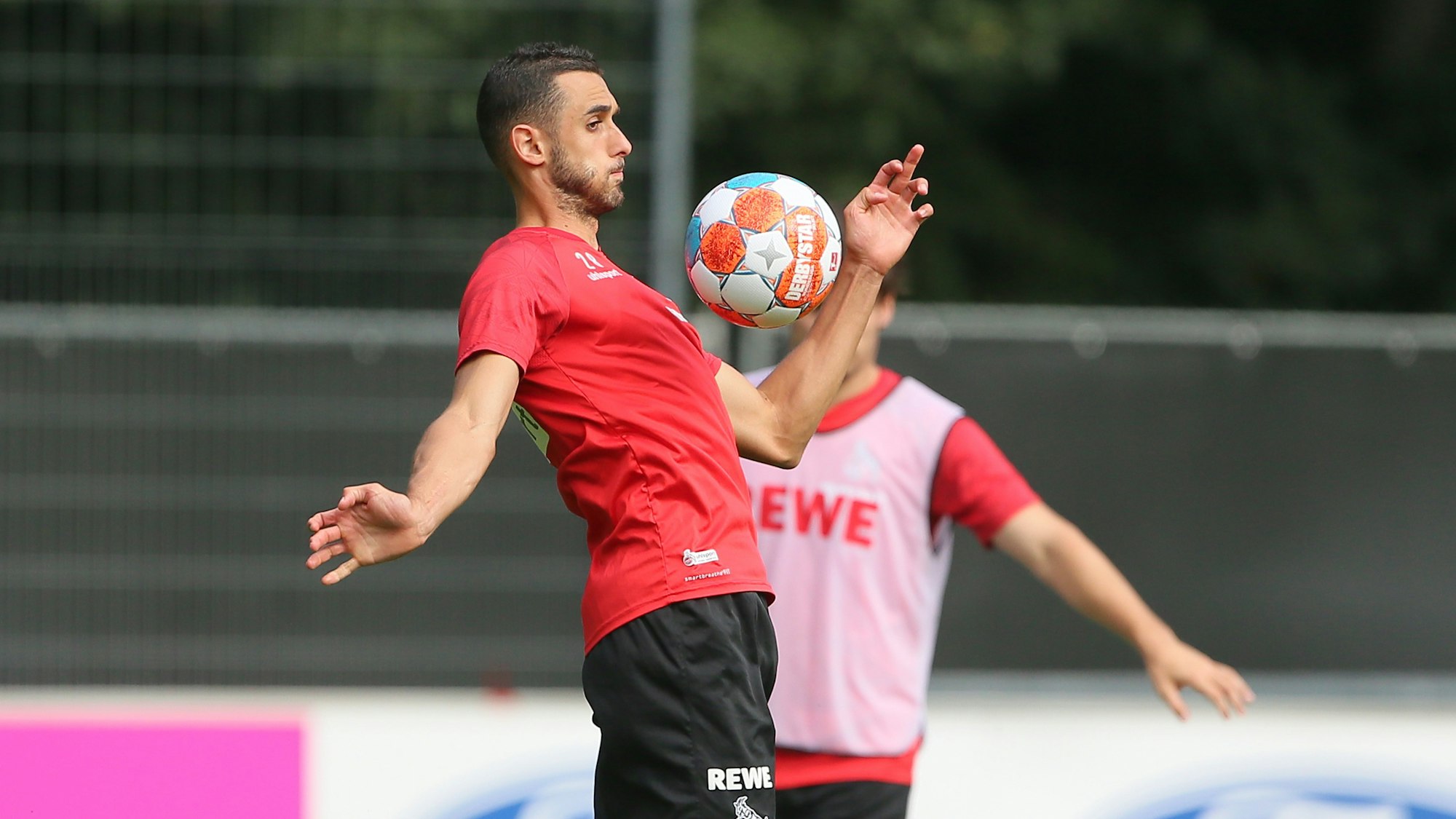 Ellyes Skhiri trainiert mit dem 1. FC Köln.