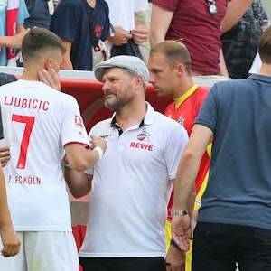 Dejan Ljubicic und Steffen Baumgart vom 1. FC Köln nach der Partie gegen Hertha BSC.