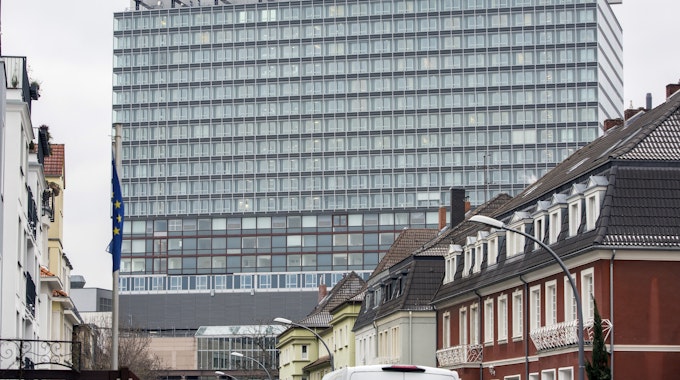 Das Bettenhaus der Uniklinik Köln.