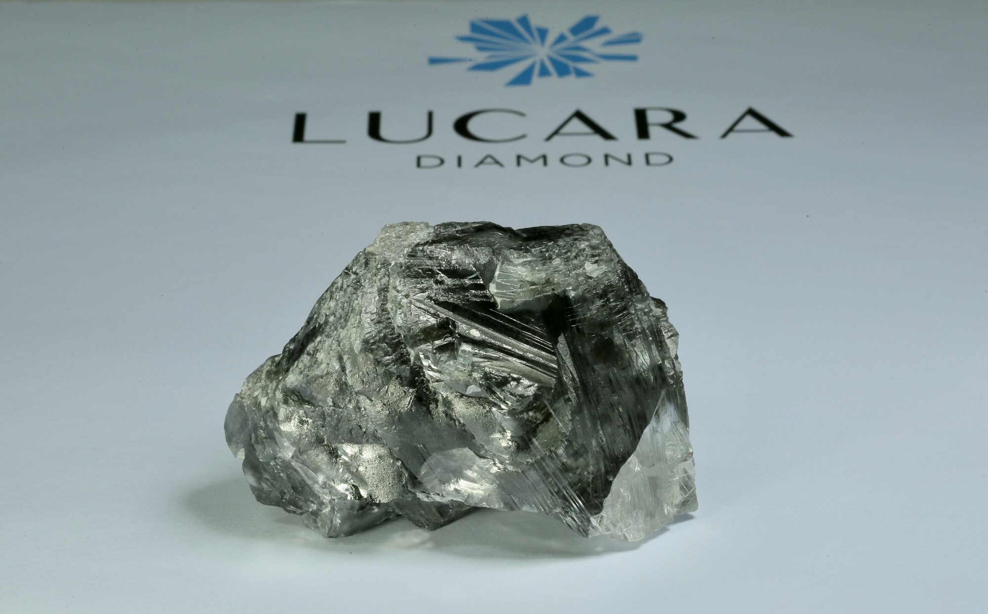 Ein Riesendiamant mit 1174,76 Karat liegt beim Minenbetreiber Lucara Diamond Corp.