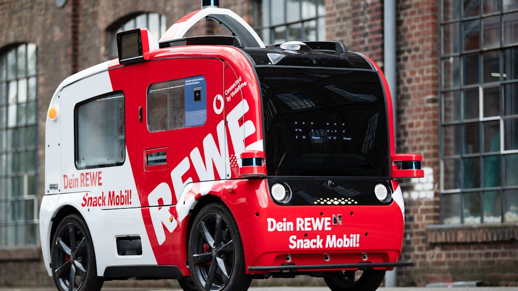 Das „Snack Mobil“ von Rewe steht auf dem Gelände des Carlswerks.&nbsp;