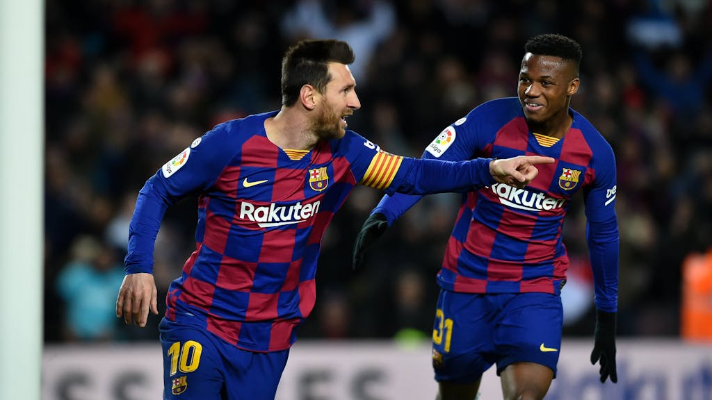 Leo Messi und Ansu Fati bejubeln ein Tor des FC Barcelona.