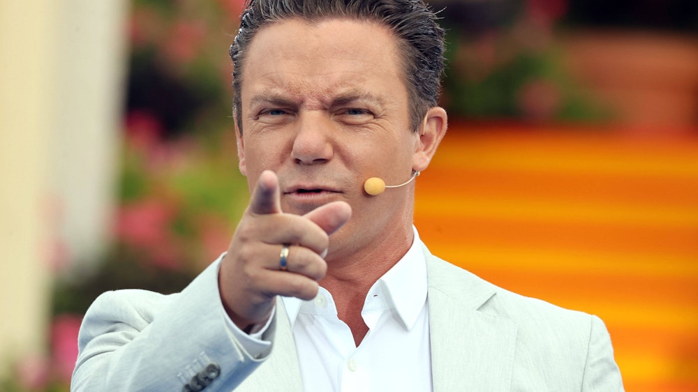 Moderator Stefan Mross während der ARD - Unterhaltungsshow Immer wieder Sonntags am 22. August 2021 im Europapark Rust.