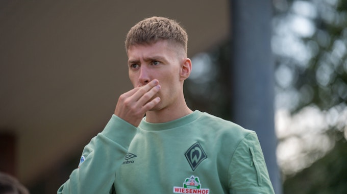 Mitchell Weiser beim Freundschaftsspiel zwischen Werder Bremen und Heracles Almelo.