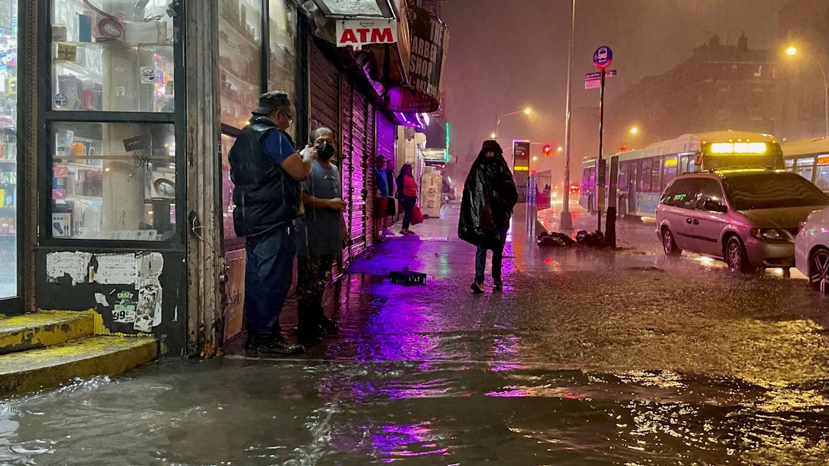 Ausläufer des Hurrikans „Ida“ trafen New York mit voller Wucht. Die Straßen sind überflutet.