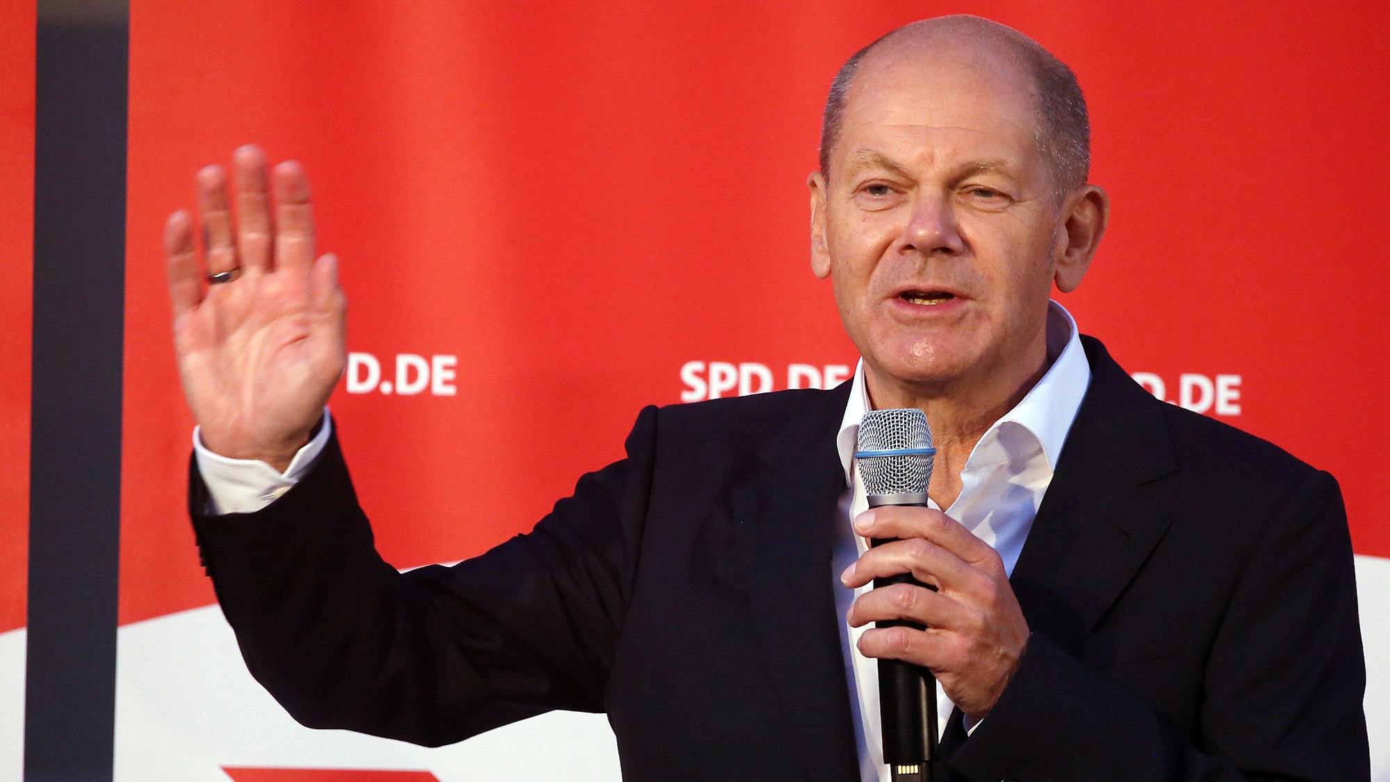 SPD-Kanzlerkandidat Olaf Scholz (hier am 03. September in Berlin) hat mit ungewöhnlichen Worten für das Impfen gegen Covid-19 geworben.