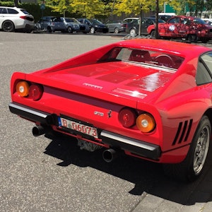 Dieses am 13. Mai 2019 von der Polizei Düsseldorf zur Verfügung gestellte Foto zeigt einen Ferrari. Ein Dieb nutzte die Gelegenheit einer Probefahrt und entwendete am 13.05.2019 in Neuss-Uedesheim den seltenen Ferrari GTO.