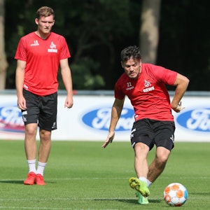 Jorge Mere und Luca Kilian im Training des 1. FC Köln