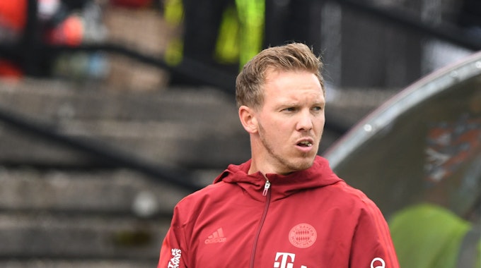 Bayerns Trainer Julian Nagelsmann während des Spiels an der Seitenlinie.&nbsp;