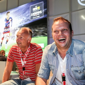 Frank Buschmann und Wolff-Chrispoh Fuss auf der Gamescom 2015 in Köln
