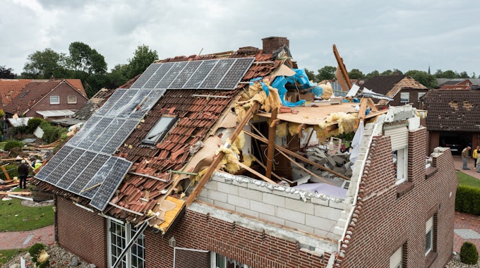 Niedersachsen, Berumerfehn: Ein Haus wurde von einem Tornado zerstört.