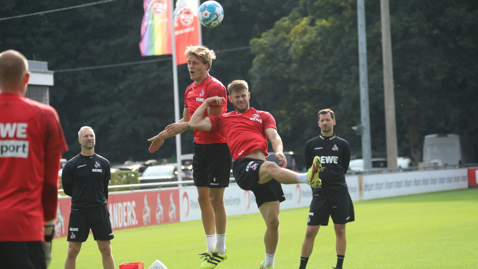 Jan Thielmann und Timo Hübers trainieren beim 1. FC Köln.