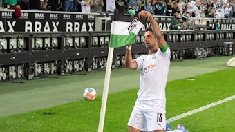 Borussia-Kapitän Lars Stindl bejubelt am 12.September 2021 seinen Treffer zum zwischenzeitlichen 1:0 gegen Arminia Bielefeld im Borussia-Park.
