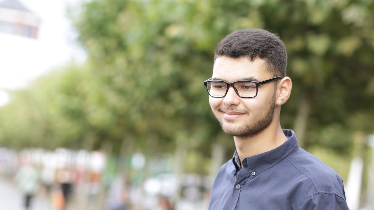 Anas Al-Quar´an (hier am 10. September 2021 in Düsseldorf) ist mit 18 Jahren der jüngste Kandidat der Grünen in Düsseldorf&nbsp;