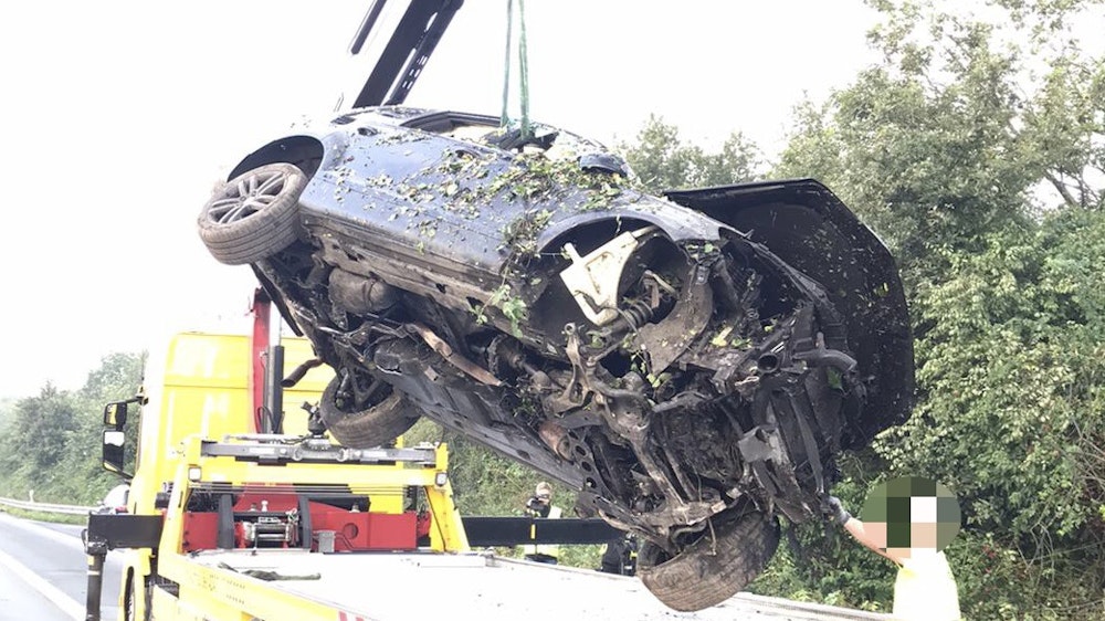 In diesem Audi Q7 wurden zwei Männer bei einem Unfall am 12. September auf der A31 schwer verletzt.