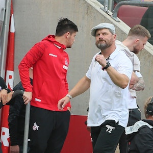Steffen Baumgart (1. FC Köln) mit der „Becker-Faust“