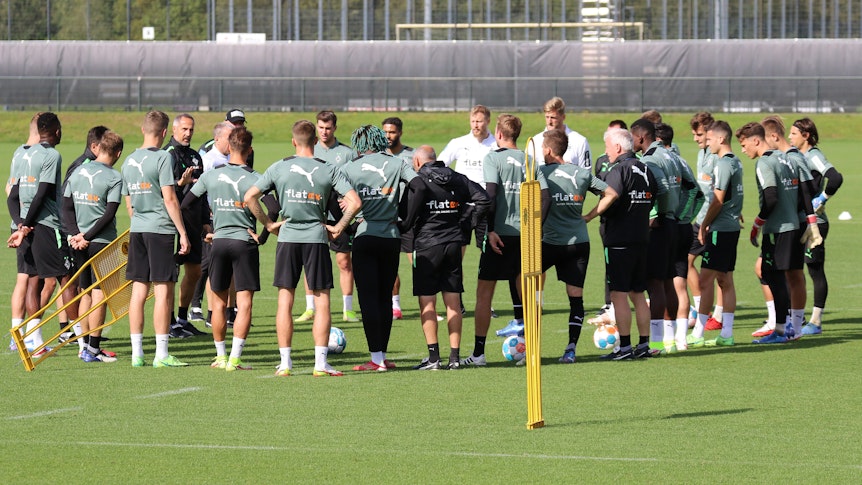 Die Mannschaft von Borussia Mönchengladbach beim Training am 16. September 2021 auf dem Trainingsplatz im Borussia-Park.