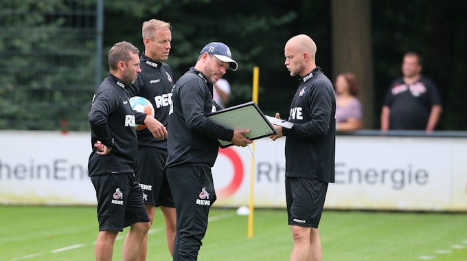 Andre Pawlak, Kevin McKenna, Steffen Baumgart und Rene Wagner (1. FC Köln) beim Training des 1. FC Köln.