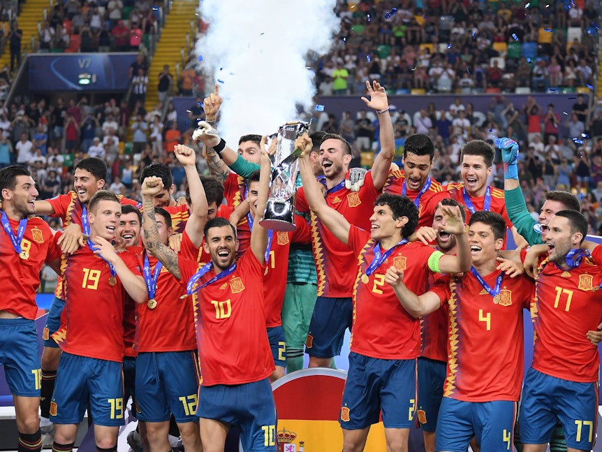 Spanien feiert den Gewinn des U21 EM-Titels 2019 in Italien