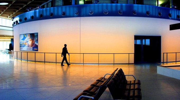 Außenansicht der Lufthansa-Lounge am Flughafen Köln/Bonn